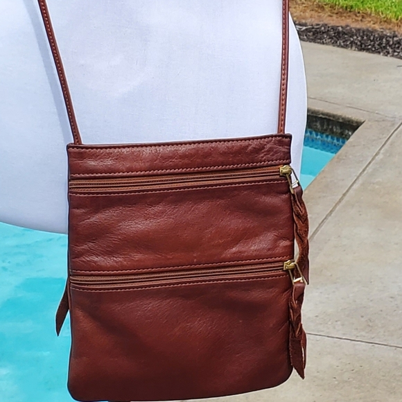 SVEN Berkeley USA Brown Leather Medium Crossbody Bag - Picture 17 of 17